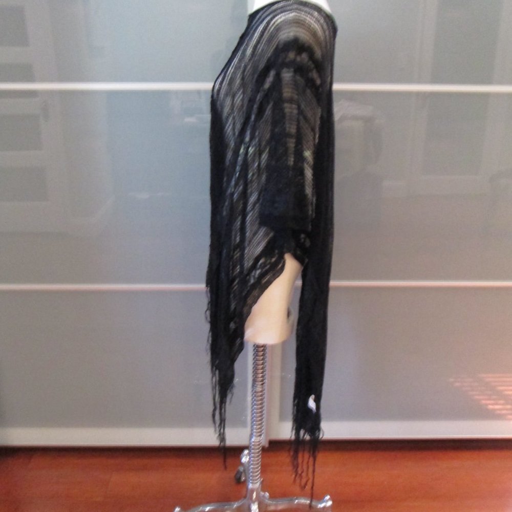 *SOLD* Free People Lace Fringed Poncho Beach Cover Up - Picture 2 of 6
